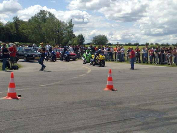 Airfield Race - 