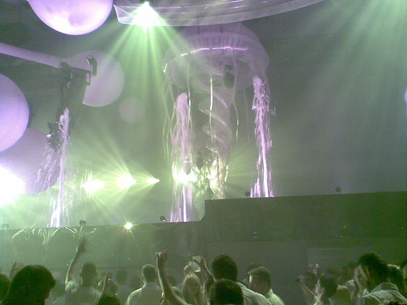 Sensation White 2009 - 