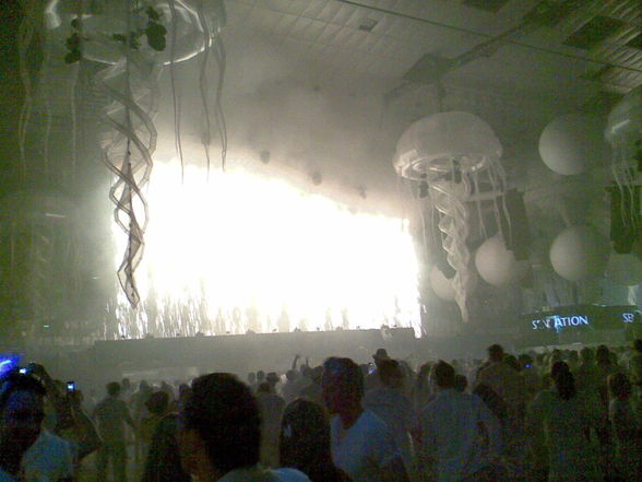 Sensation White 2009 - 