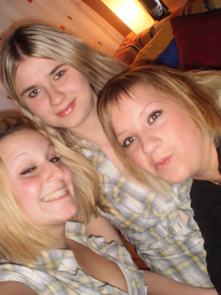 FriEnDs,mY girls and Me  - 