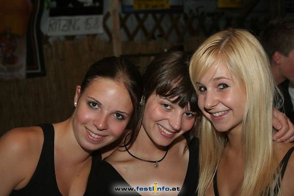 Party 08 - 