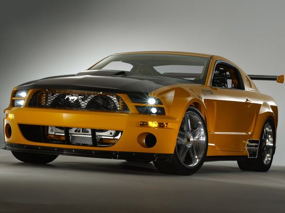 Ford Mustang - 