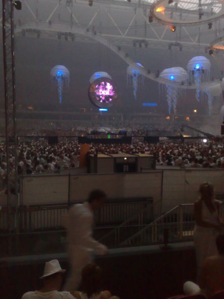 Sensation White 08 - 