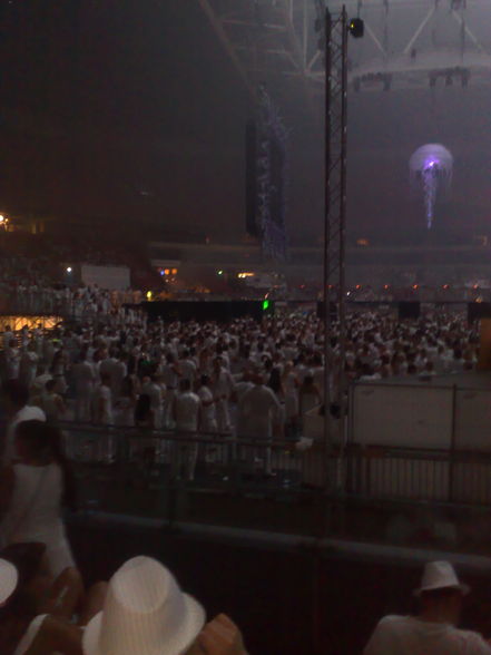 Sensation White 08 - 