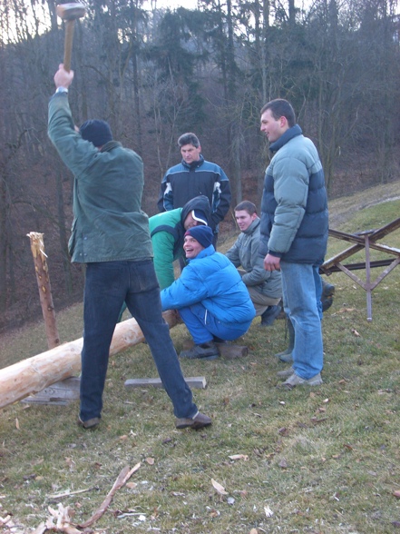 Maibaum schälen - 