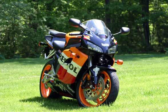 Honda CBR 1000RR Repsol Racing Edition - 