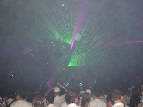 Sensation White Prag 2008 - 