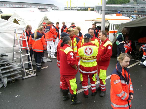 Ambulanzdienst LOVE PARADE Dortmund 2008 - 