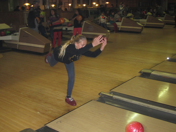 Jenny 11 Geburtstagsparty Bowling Center - 