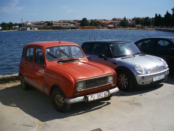 Renault4 - 