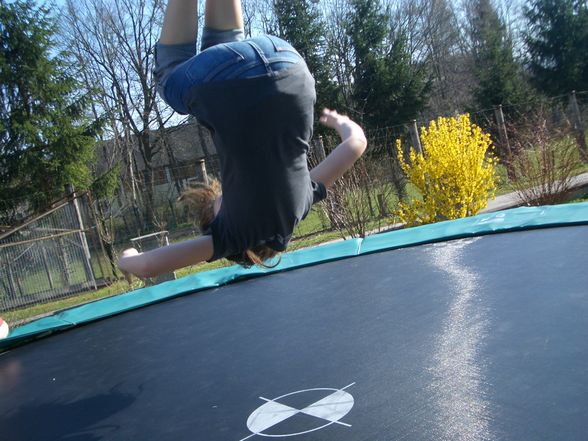 ~~tRampoLin sPriNgeN~~ :) - 