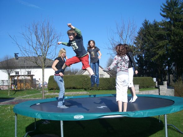 ~~tRampoLin sPriNgeN~~ :) - 