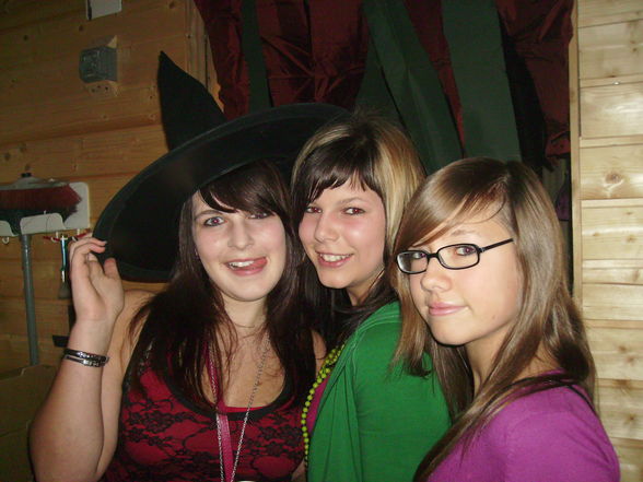 HalloweenParty - 