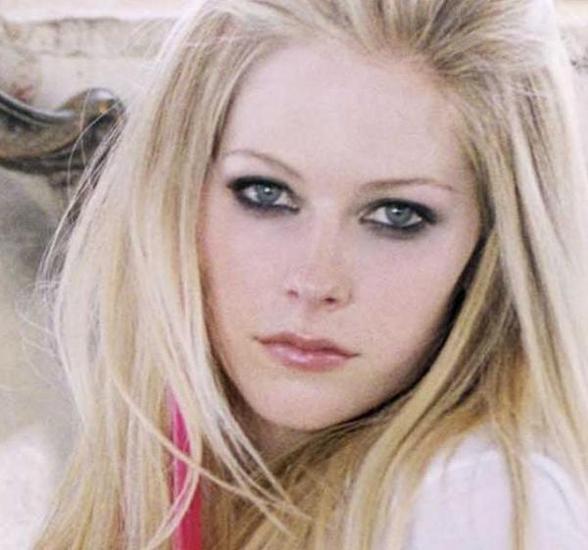 Avril Lavigne ist voll cool - 