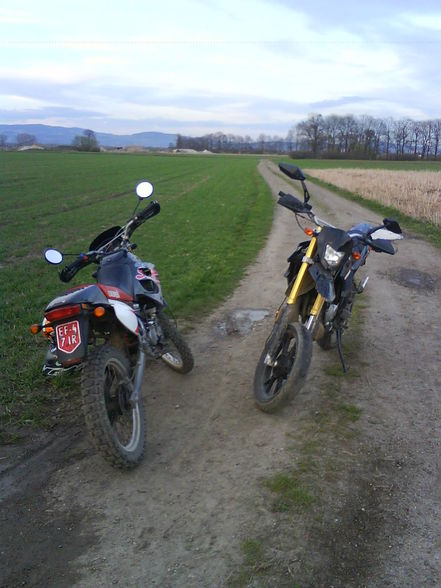 Derbi und Generic - 