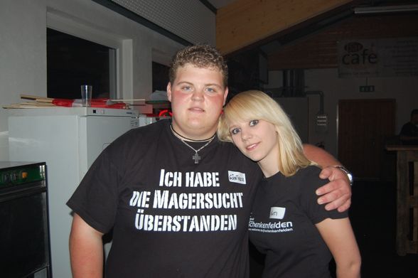 Freunde und Ich beim Feiern !  - 