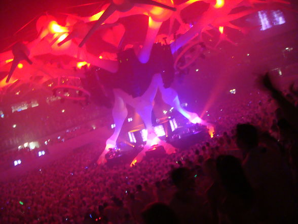 SENSATION-WHITE@PRAG 2008 - 