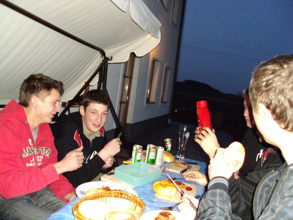 06.04.09 Grillen bei uns. - 