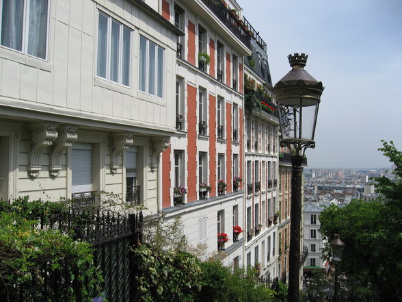 PARIS/Brüssel - 