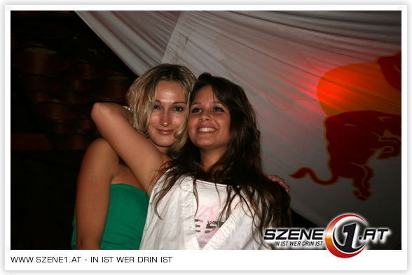 Party 08 - 