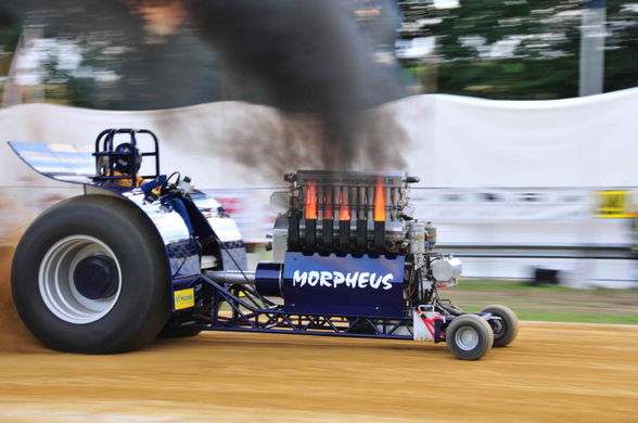 Tractor Pulling - 