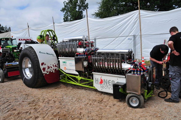 Tractor Pulling - 