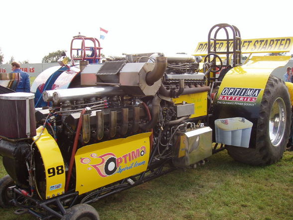 Tractor Pulling - 