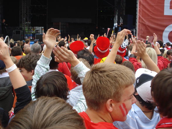 16. Juni - Jürgen Drews VS Landhausplatz - 