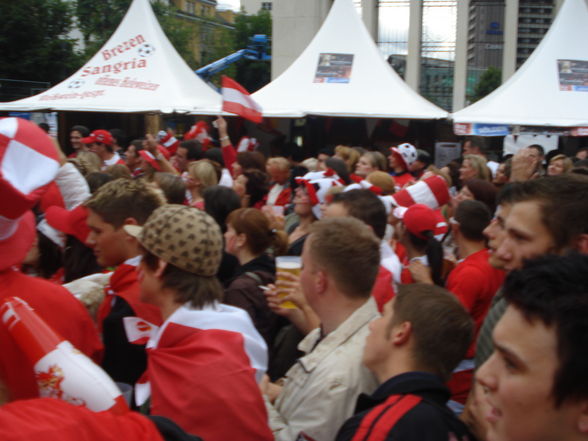 16. Juni - Jürgen Drews VS Landhausplatz - 