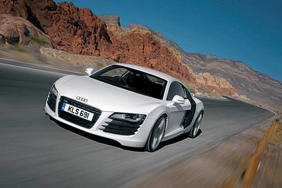 Audi R 8 - 