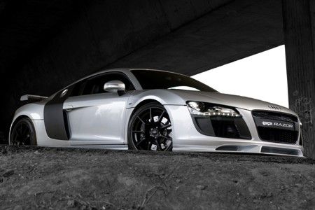 Audi R 8 - 