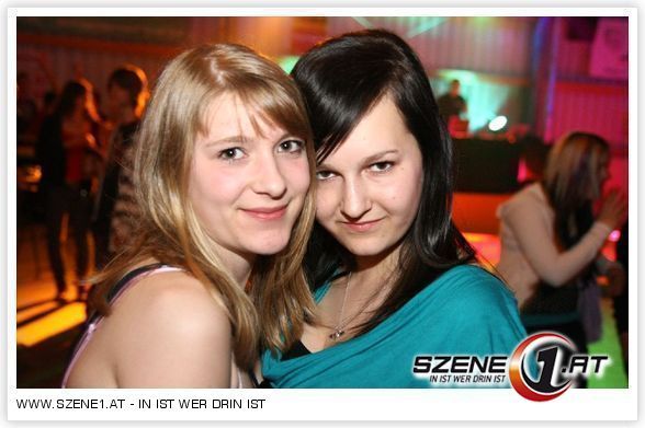 blue night party!!! sau geil!!!  XD - 