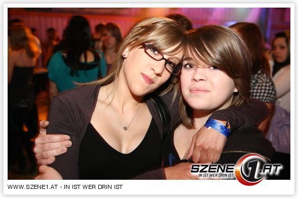 blue night party!!! sau geil!!!  XD - 