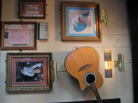 Hard Rock Cafe - Rock rules :) - 