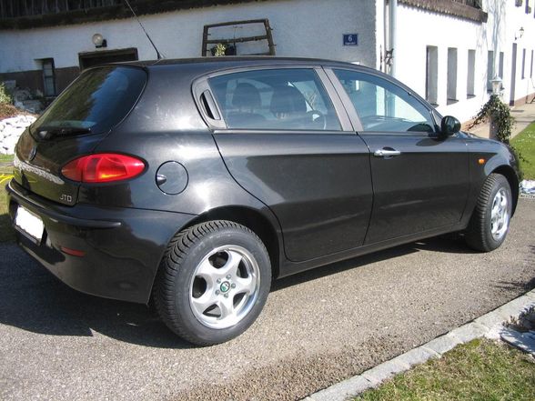 Alfa Romeo 147 - 