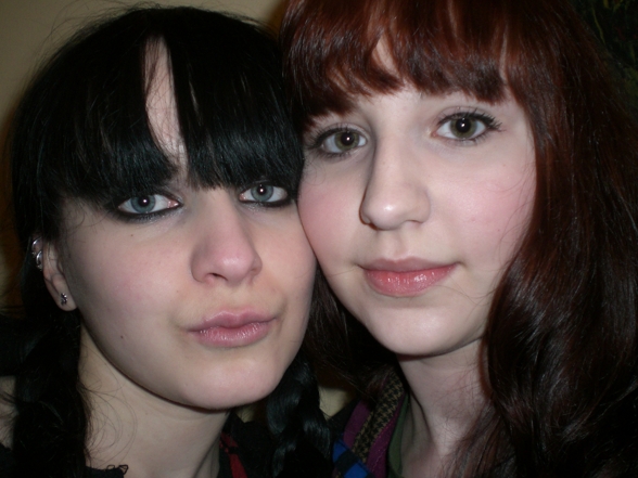 karo und madita...^^(zumindst 3fotos) - 