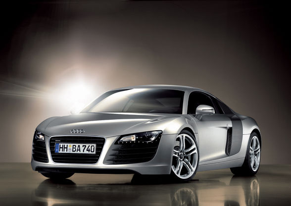 Audi R8 - 