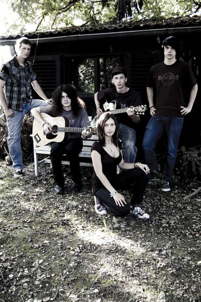 Burnin' Aces - 
