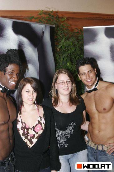 CHIPPENDALES - 