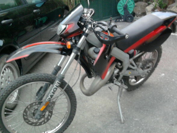 mei moped  hoid  - 