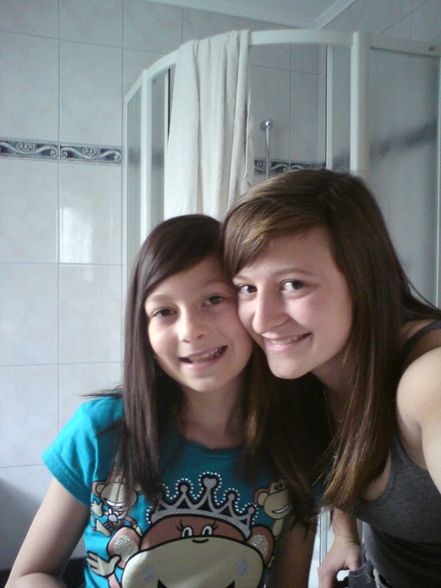 Moi Sis & I.  - 