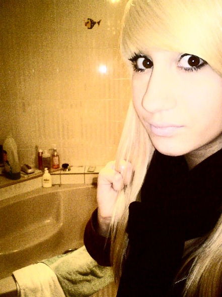 blond. *-* - 