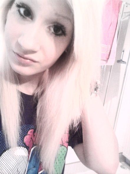 blond. *-* - 