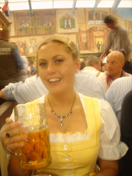 Oktoberfest 2008 ( Puzi,Schnitzl und I ) - 