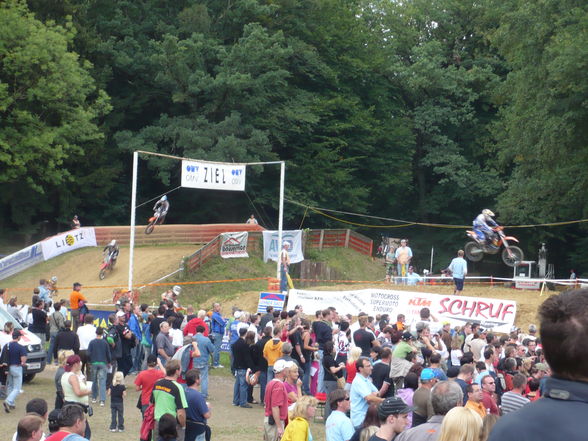 MoToCrOsSrEnNeN SeItEnStEtTeN - 