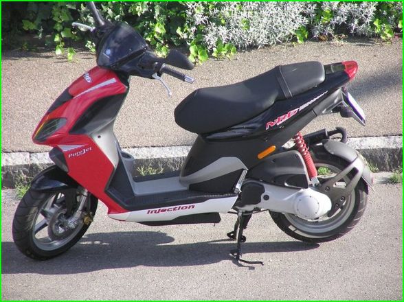 Autos & Mopeds - 