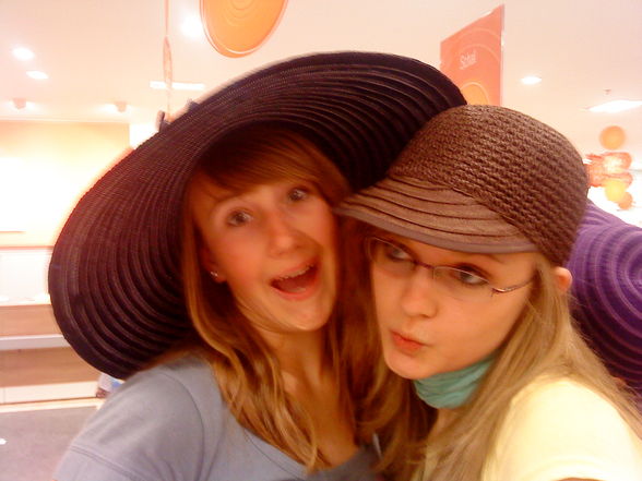 ii & Anschii beim ShoPPen - 