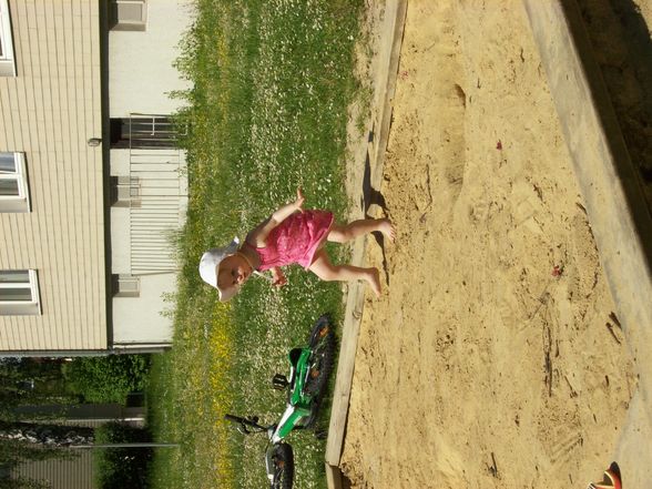 Am Spielplatz - 