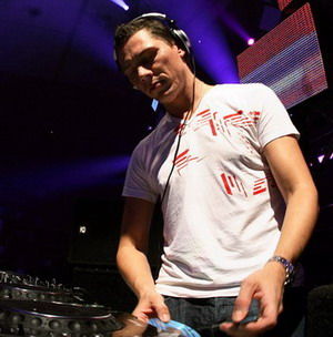 TIESTO IN WIENER GASOMETER - 