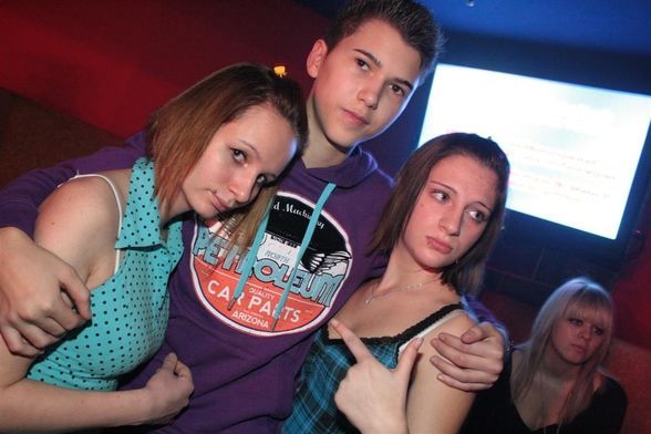 ~~*~~MiiLEnniiUM~~*~~ - 